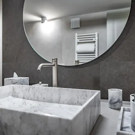 Dimora Collection - Le Corti - Boutique Luxury In A Restored 13th Century Convent, With Sauna And Gym (adults Only) アパートホテル フィレンツェ