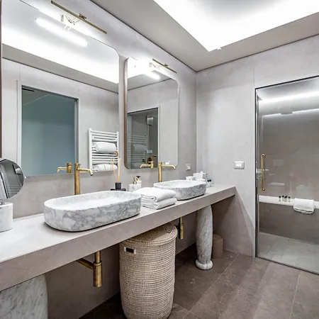 Dimora Collection - Le Corti - Boutique Luxury In A Restored 13th Century Convent, With Sauna And Gym (adults Only) アパートホテル