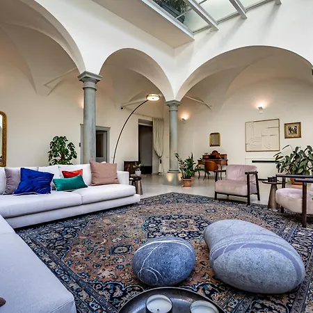 アパートホテル Dimora Collection - Le Corti - Boutique Luxury In A Restored 13th Century Convent, With Sauna And Gym (adults Only)
