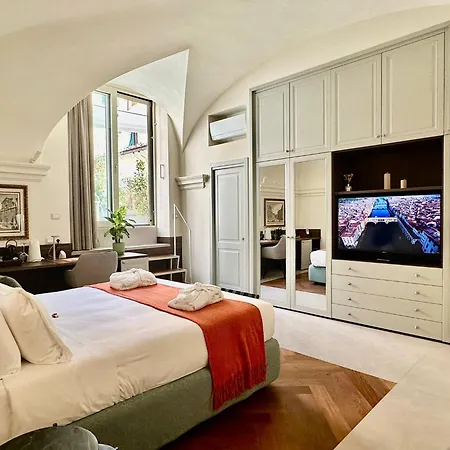 Dimora Collection - Le Corti - Boutique Luxury In A Restored 13th Century Convent, With Sauna And Gym (adults Only) Aparthotel Florence