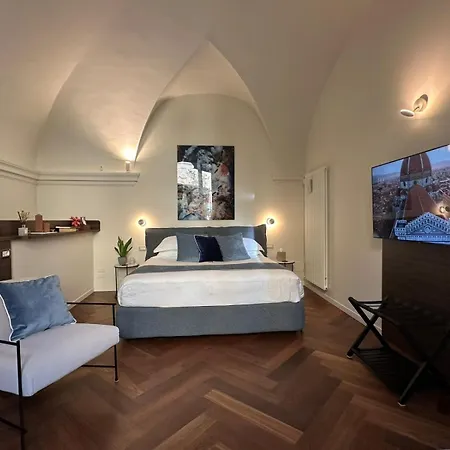 Aparthotel Dimora Collection - Le Corti - Boutique Luxury In A Restored 13th Century Convent, With Sauna And Gym (adults Only) Florence