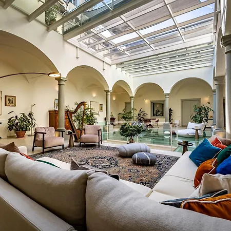 Dimora Collection - Le Corti - Boutique Luxury In A Restored 13th Century Convent, With Sauna And Gym (adults Only) Florence