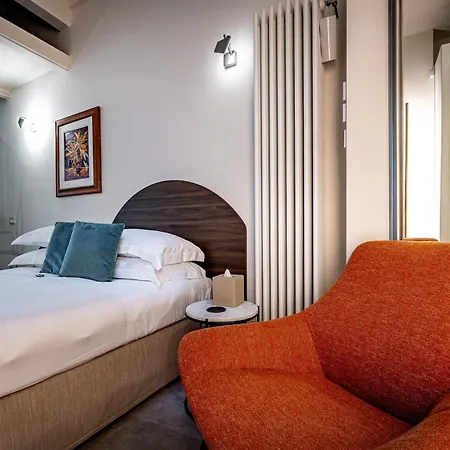Dimora Collection - Le Corti - Boutique Luxury In A Restored 13th Century Convent, With Sauna And Gym (adults Only)