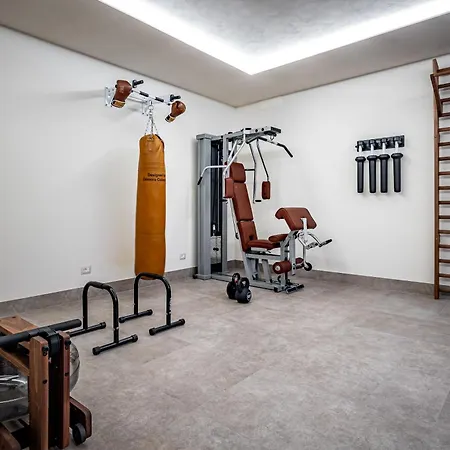 Dimora Collection - Le Corti - Boutique Luxury In A Restored 13th Century Convent, With Sauna And Gym (adults Only) Florence