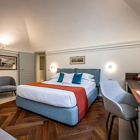 Dimora Collection - Le Corti - Boutique Luxury In A Restored 13th Century Convent, With Sauna And Gym (adults Only)