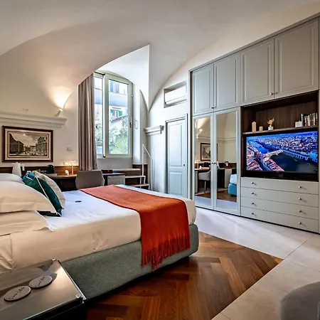 Dimora Collection - Le Corti - Boutique Luxury In A Restored 13th Century Convent, With Sauna And Gym (adults Only) * Florence