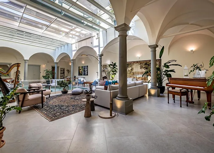 Dimora Collection - Le Corti - Boutique Luxury In A Restored 13th Century Convent, With Sauna And Gym (adults Only) 피렌체