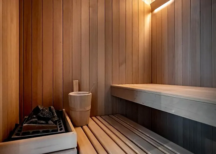 Dimora Collection - Le Corti - Boutique Luxury In A Restored 13th Century Convent, With Sauna And Gym (adults Only)