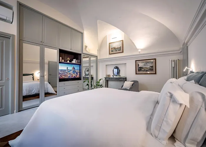 Dimora Collection - Le Corti - Boutique Luxury In A Restored 13th Century Convent, With Sauna And Gym (adults Only) 4* 피렌체