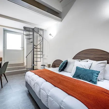 Dimora Collection - Le Corti - Boutique Luxury In A Restored 13th Century Convent, With Sauna And Gym (adults Only) Apart Otel Floransa