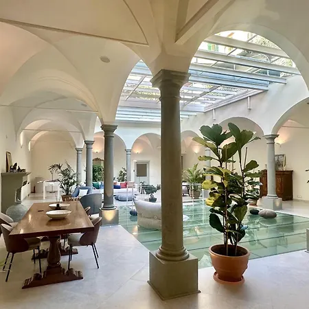 Dimora Collection - Le Corti - Boutique Luxury In A Restored 13th Century Convent, With Sauna And Gym (adults Only) Floransa